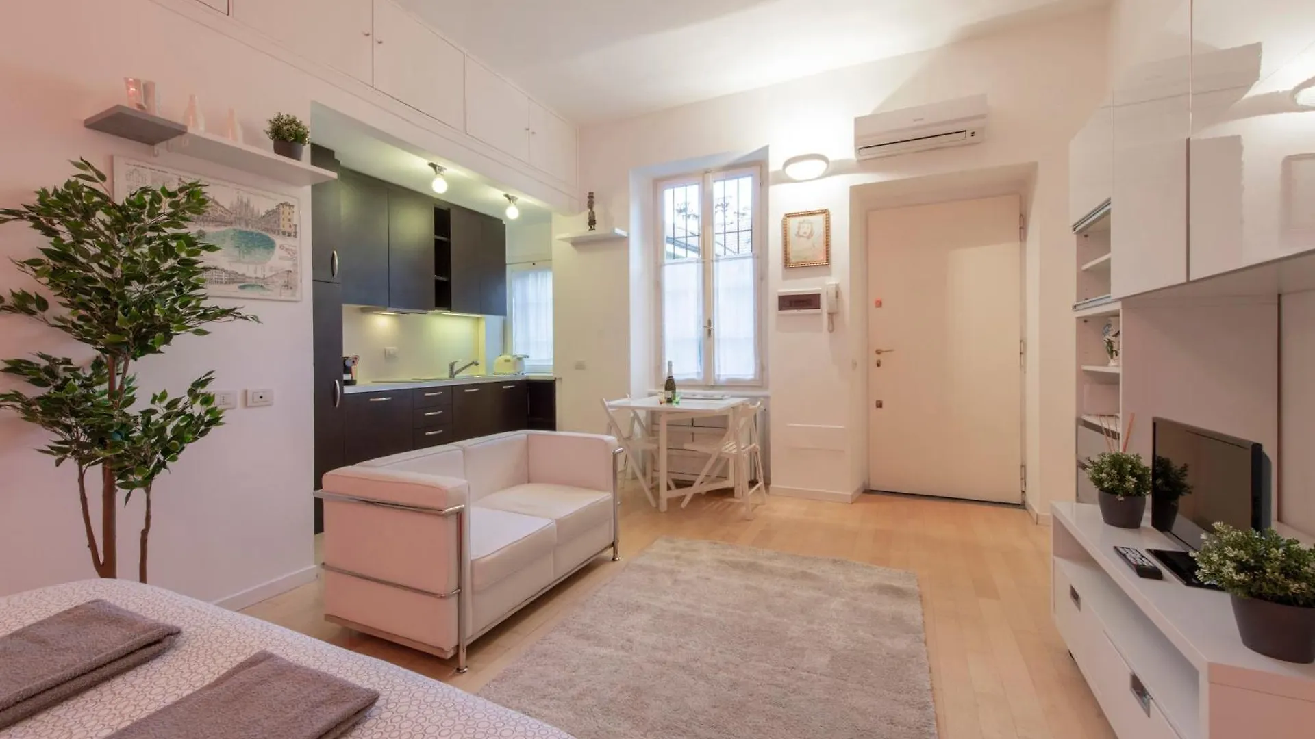 Navigli Apartments - B Home Milan
